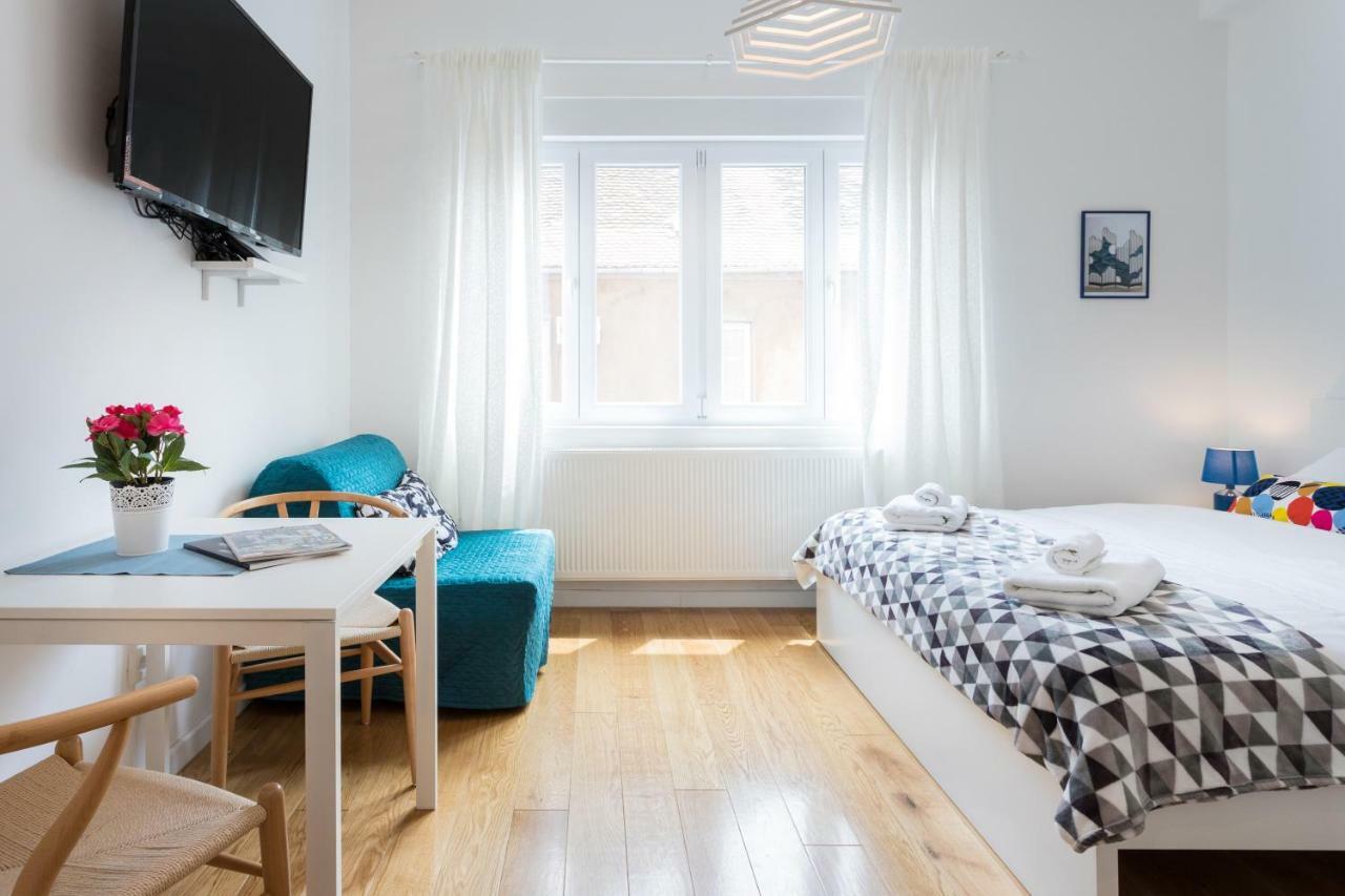 Studio Apartments Near Park Zrinjevac Ζάγκρεμπ Εξωτερικό φωτογραφία